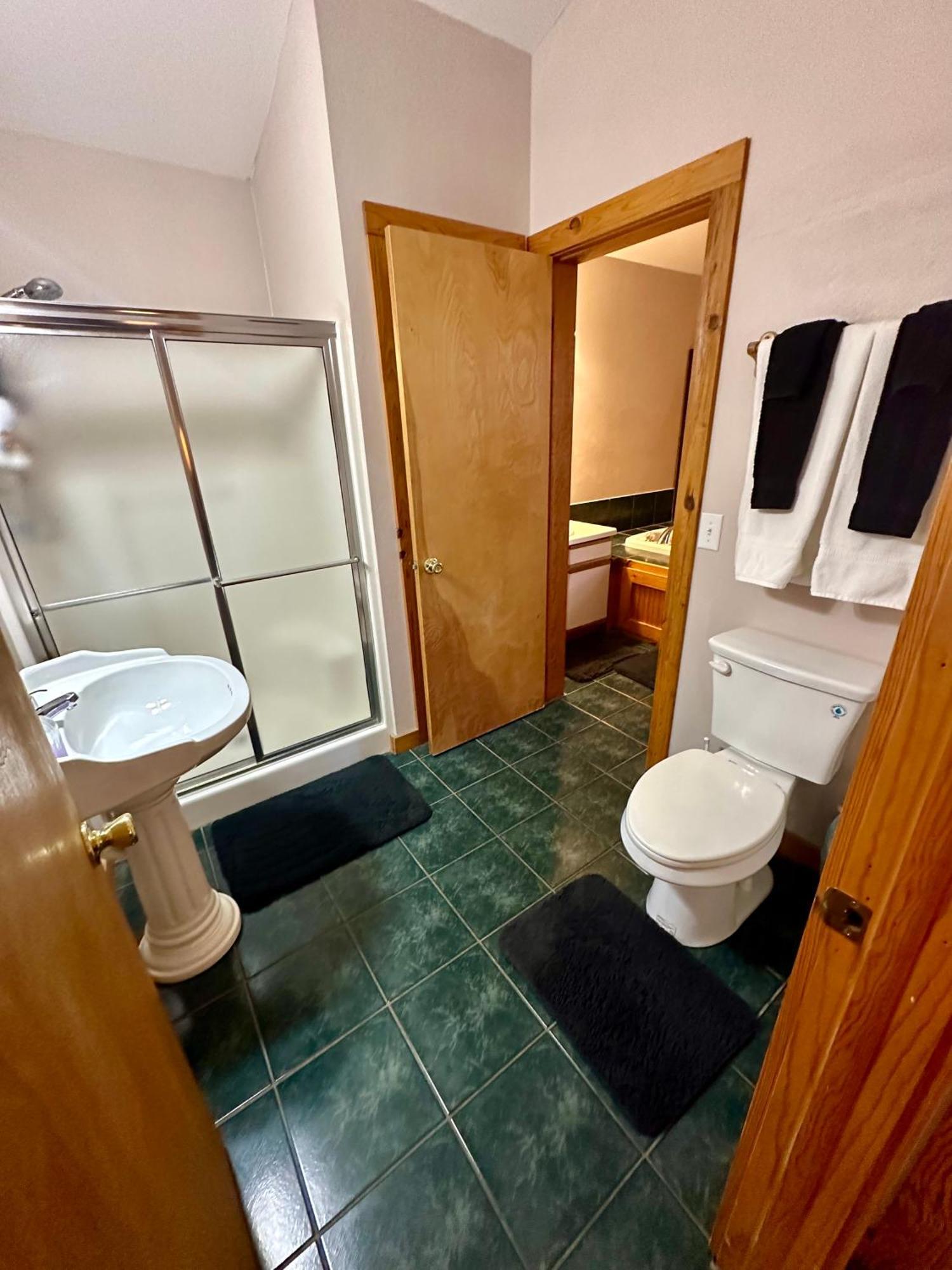 Cedar Creek Cabins #1 - Giant Spa Tub, Large Wooded Porch, Full Kitchen, 1 Bedroom Eureka Springs Eksteriør billede